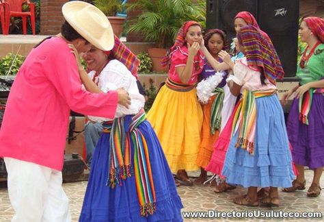 Usulutan Traditional Salvadorian Clothing, Salvadorean Traditional Dress, Salvadorean Culture, El Salvador Traditional Clothing, Yucatan Traditional Dress, El Salvador Clothes, El Salvador Art, El Salvador Culture, Culture Clothing