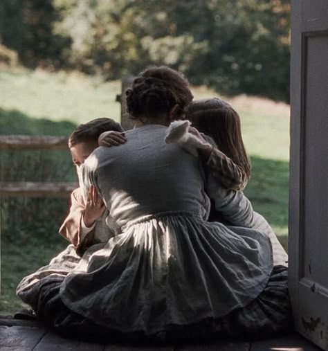 Victorian Family Aesthetic, Older And Younger Sister Duo Aesthetic, Meg March Quotes, Little Woman Aesthetic, Meg March Aesthetic, Little Women Aesthetic, March Sisters, Little Women 2019, Meg March