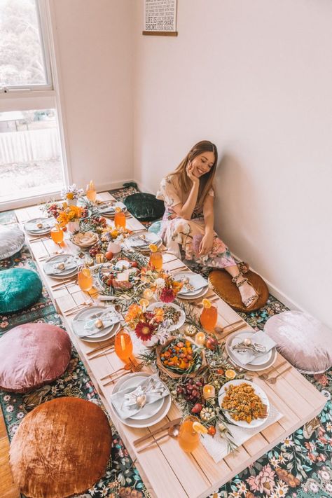 DIY Tutorial - How to build a boho pallet picnic table! - Connie and Luna Pallet Picnic, Pallet Picnic Tables, Diy Picnic Table, Picnic Table Plans, Indoor Picnic, Kids Picnic, Picnic Inspiration, Picnic Decorations, Picnic Style