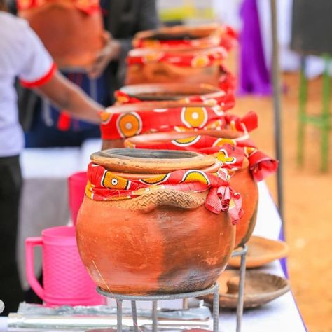 Traditional wedding catering food presentation.contact us for these and more, Event Food Stations, Buffet Presentation, Wedding Buffet, Food Stations, Catering Food, Food Cart, Event Food, Wedding Catering, African Wedding