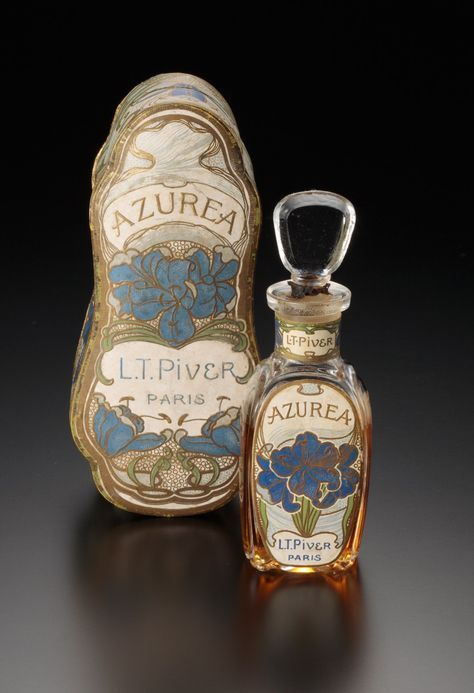 Vintage Parfum, Honey Art, Old Perfume Bottles, Etiquette Vintage, Perfume Bottle Design, Perfume Bottle Art, Perfume Ad, French Perfume, Antique Perfume Bottles