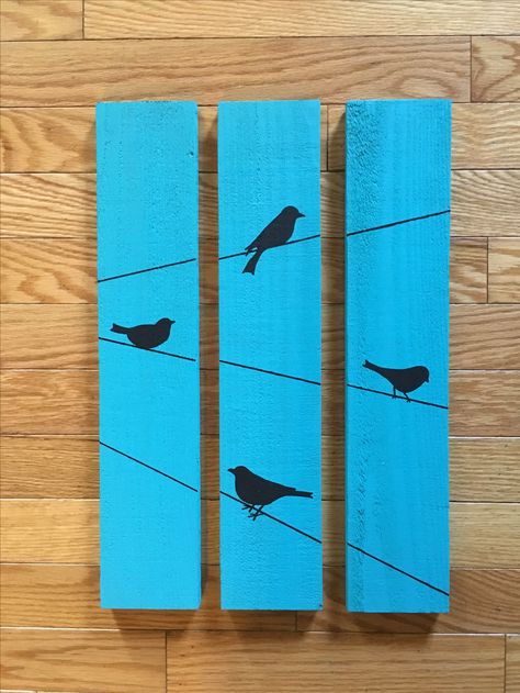 Small Pallet Ideas, Painting Wooden Pallets, Small Pallet Painting Ideas, Pallet Painting Outdoor Garden, Painted Pallet Signs, Pallet Wood Signs Overstock, Painting On Pallet Wood, Painted Pallet, Table Painting