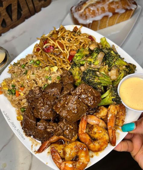 Take one thing off this plate….annnnd GO! Jerk Steak, Abs Excercise, Steak Shrimp, Hibachi Chicken, Relationship Pics, Fly Girls, Soul Food Dinner, Yellow Rice, Food Babe