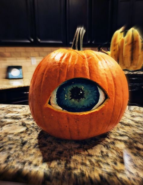 Eye Pumpkin Painting, Pumpkin Eyeball Carving, Pumpkins With Eyes, One Eyed Monster Pumpkin, Eyes Pumpkin, Eye Pumpkin, Eye Eye, Halloween Pumpkins Carvings, Pumpkin Carving