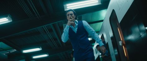 Bullet Train Movie, Train Movie, Movie Club, Bullet Train, Aaron Taylor, Aaron Taylor Johnson, Cinematic Photography, Film Stills, Drawing Reference Poses