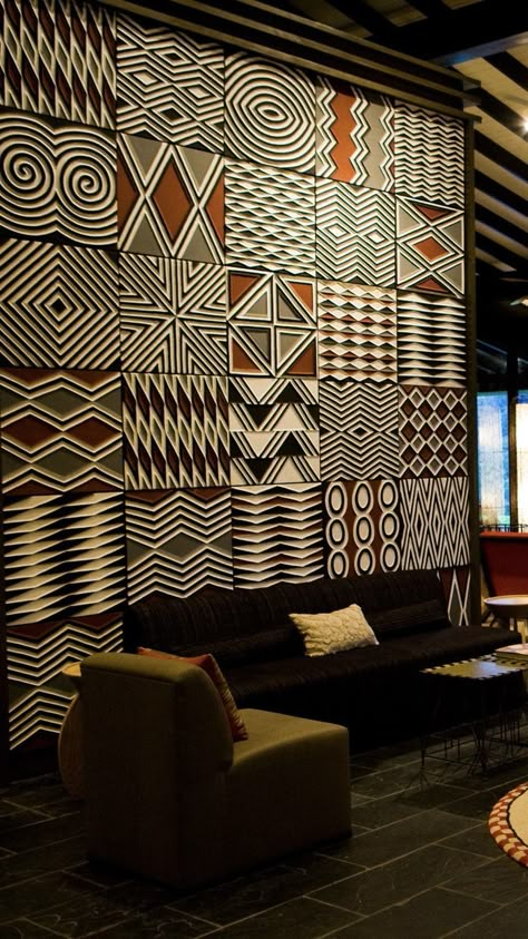 Imigongo Rwanda 🇷🇼 Imigongo Patterns, Rwandan Culture, Saudi Traditional, Modern African Decor, Unique Office Decor, African Interior Design, African Interior, Barbershop Design, Interior Tiles