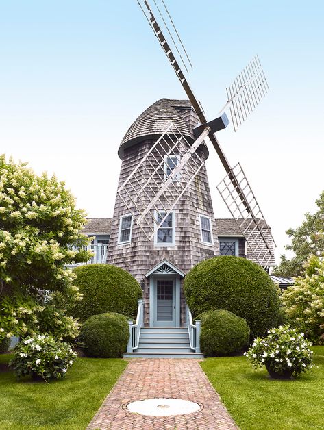 123 Main St — Fox-Nahem Windmill House, Hamptons Beach House, Nyc Townhouse, Hampton Home, Nyc Interior Design, Home Artwork, Hampton Beach, Beach House Design, Cottage Farmhouse