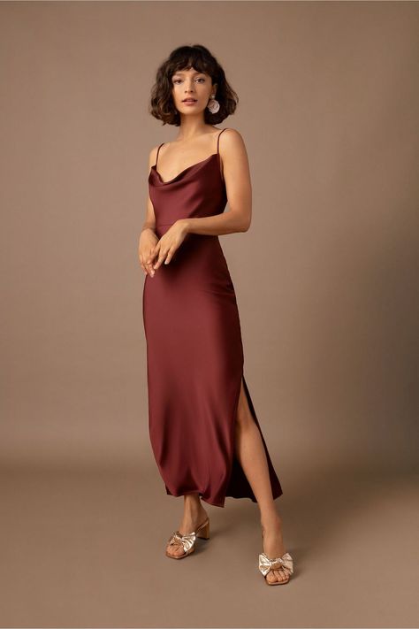 Maid Of Honor Rehearsal Dinner Dress, Wedding Guest Silk Dress, Cocktail Dresses For Wedding Guests, Wedding Guest Dress Simple, Casual Satin Dress, Long Dress Wedding Guest, Cocktail Dresses For Wedding, Best Cocktail Dresses, Dress Poses