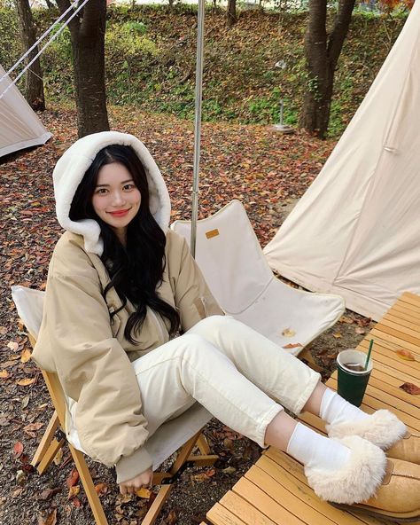 Glamping Outfits For Women, Korean Winter Fashion Outfits, Camping Outfits Winter, Camping Aesthetic Outfits, Kawaii Astetic, Glamping Outfit, Winter Camping Outfits, Bali Summer, Summer Camping Outfits