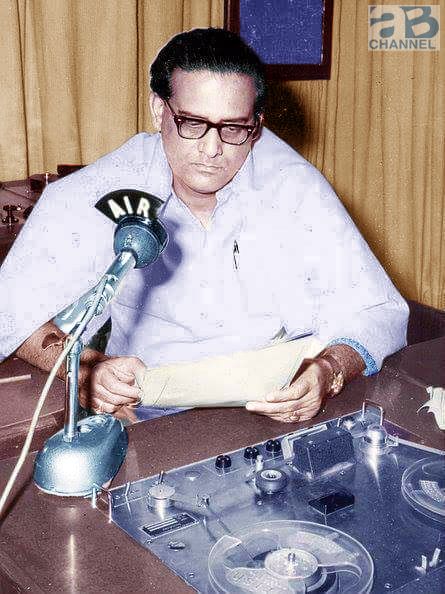 Fond Tributes to Music Director #HemantKumar on his 103 Birth Anniversary. "If God could sing he would've a Voice like Hemant Kumar." — Salil Chowdhury Hemant Kumar Singer, Hemant Kumar, Legendary Singers, Music Director, Singers, The Voice, Singing, Music, Wall