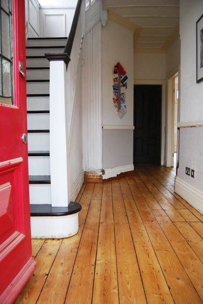 Sand Floor, Hallway Flooring, Wooden Floorboards, House Restoration, Wooden Storage, Hallway Decorating, Wooden Flooring, Diy Wood Projects, Fixer Upper