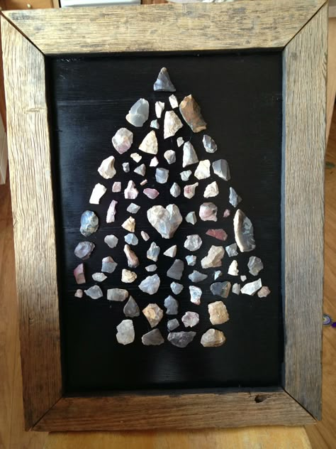 Made from flint flakes and broken arrowheads I've found. On old barn wood. Displaying Arrowheads Ideas, Display Arrowheads Ideas, Arrowhead Shadow Box Ideas, Arrowhead Display Ideas, Rock Display Ideas, Arrowhead Display, Arrowhead Art, Artifact Display, Flint Rock