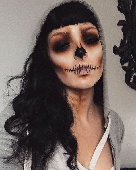 So I've been digging trying to find more shots of the skull look... all have been lost over time. Deleted because the look never got much attention at the time... I remembered sending a snapchat to a friend and here we go! The last shot I have of this look. Thankyou again for all the love on this look. It's insane how many people have recreated it and I love every single one Original look was created with @limecrimemakeup Venus 2, @katvondbeauty Tattoo liner, @urbandecaycosmetics Naked s.... Candy Skull Costume, Sugar Skull Costume, Awesome Costumes, Dead Makeup, Halloween Pumpkin Carving Stencils, Girl Skull, Skeleton Makeup, Last Shot, Vintage Halloween Costume