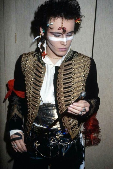 Adam Ant 1983 Adam And The Ants, Ant Music, Amanda Donohoe, Adam Ant, A Night At The Opera, New Romantics, Punk Outfits, Post Punk, Prince Charming