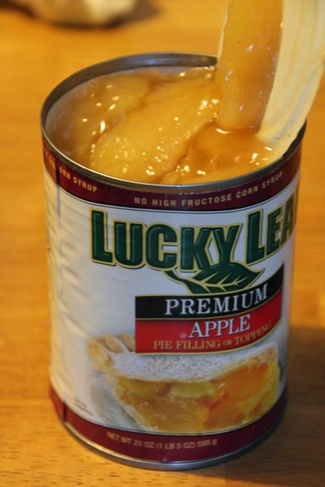 Susan's Disney Family: Easy Apple Pie, with Lucky Leaf, a great dessert for the holidays #Giveaway #BakethisHolidaySpecial Quick Apple Pie, Apple Pie Lattice, Dutch Apple Pie Recipe, Making Apple Pie, Apple Pie Recipe Homemade, Apple Pie Filling Recipes, Apple Pie Recipe Easy, Homemade Apple Pie Filling, Family Traveling