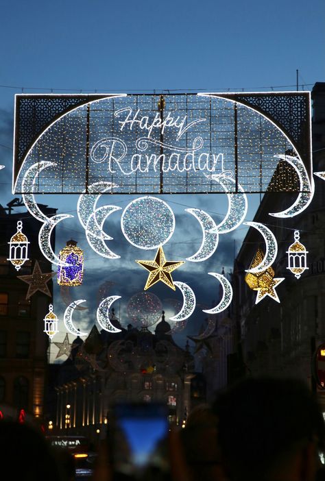 London, the capital city of England has made history after celebrating Ramadan Mubarak for the first time ever. Flood In Pakistan, Muslim Holidays, Ramadan Celebration, Happy Ramadan, Ramadan Kareem Decoration, All Disney Princesses, North Park, Cities In Europe, Themed Decor