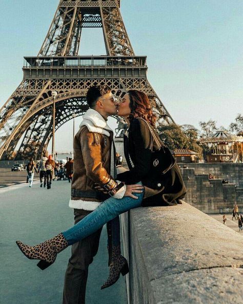 Paris Photo Ideas, Paris Clothing, Paris Travel Photography, Paris Couple, Paris Winter, Paris Birthday, Couple Fashion, Disney Paris, London Trip