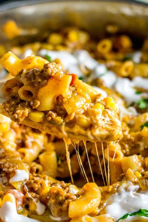 Taco Hamburger Helper, Taco Hamburger, Cheesy Taco Skillet, Taco Mac And Cheese, Taco Skillet, Hamburger Helper Recipes, Ground Beef Casserole Recipes, Red Meat Recipes, Easy Hamburger