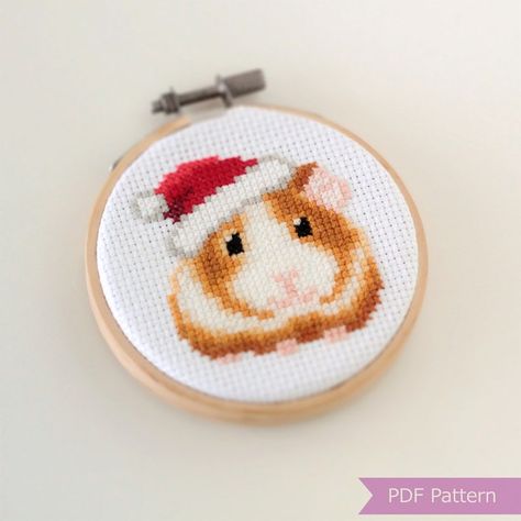 Free Chart, Small Cross Stitch, Thread Colors, Dmc Thread, Cross Stitch Patterns Free, Color Photo, Christmas Embroidery, Hand Embroidery Designs, Guinea Pig