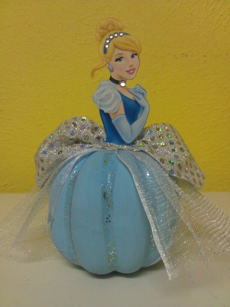 Cinderella Painted Pumpkin, Cinderella Pumpkin Decorating, Trunk Or Treat Cinderella, Princess Pumpkin Decorating, Cinderella Pumpkin Painting, Princess Pumpkins, Pumpkin Cinderella, Cinderella Diy, Kids Pumpkin Carving