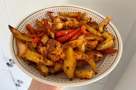 'I made an Irish spice bag and it was way easier than I thought it would be' - Brian Dillon - Irish Star Spice Bag Recipe, Irish Spice Bag Recipe, Irish Spice Bag, Irish English, Chinese Takeaway, Chicken And Chips, Easy Chili, Chili Flakes, British Food