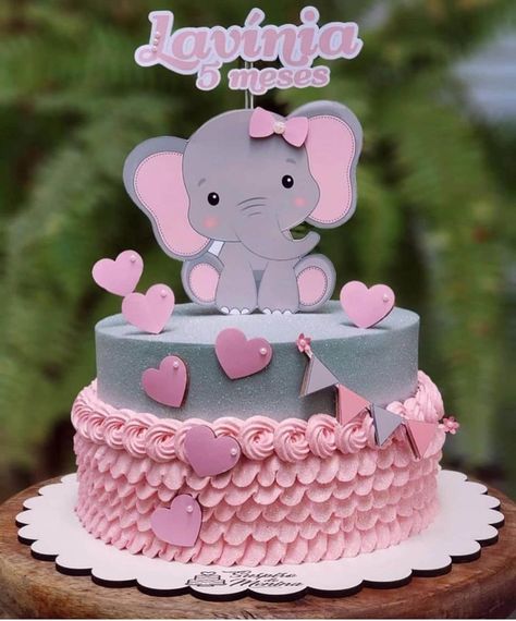 17+ Inspiring Elephant Themed Baby Shower ideas (Free Printable included) Elephant Baby Shower Theme Girl, Elephant Baby Shower Cake, Peanut Baby Shower, Pastel Baby Shower, Idee Babyshower, Elephant Cakes, Elephant Baby Shower Theme, Baby Shower Deco, Unisex Baby Shower