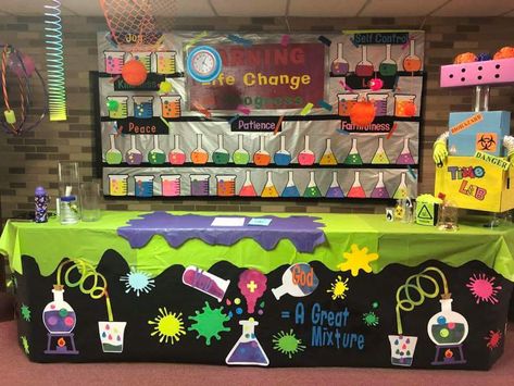 Would make a great front table for the fellowship hall. Time lab VBS Science Lab Decorations, Mad Scientist Halloween, Science Birthday Party Ideas, Mad Science Party, Science Experience, Mad Scientist Party, Scientist Party, Science Room, Science Classroom Decorations