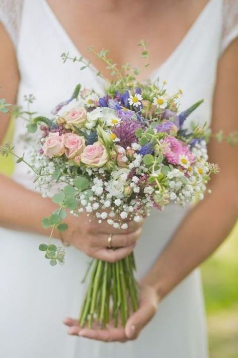 Rosa Clara Bridal, Vintage Bridal Bouquet, Simple Wedding Bouquets, Summer Bridesmaids, Bridal Bouquet Peonies, Pastel Bouquet, List Of Flowers, Wedding Bouquets Bride, Bouquet Bridal