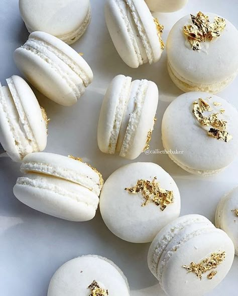 White Macaroons, Macaroons, Bon Appetit, Macarons, Christmas Gift, Christmas Gifts, Fruit, Collage, Birthday