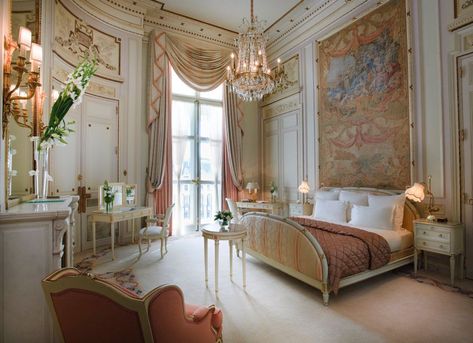 Beautiful Bed Designs, Classic Room, The Ritz Paris, Fancy Bedroom, Elegant Bedroom, Traditional Living, Chic Bedroom, Dream Rooms, Beautiful Bedrooms