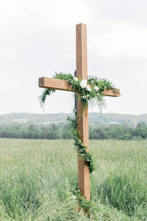 Photography by Click Away Photography Wedding cross with garland Wedding Rehearsal Dinner Decorations, Easter Tea Party, Wedding Ides, Holly Wedding, God's Glory, Pretty Photography, Wedding Cross, Easter Morning, Easter Blessings