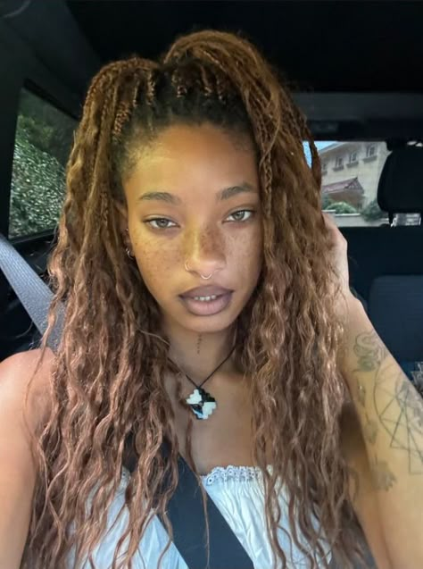 Famous Hairstyles, Dream Reality, Willow Smith, Mexican Actress, Lisa Bonet, Black Love Art, Box Braids Hairstyles, Ig Stories, Woman Crush