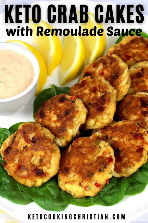 Keto Crab Cakes with Remoulade Sauce Homemade, deliciously tender and mouth watering gluten-free Keto Crab Cakes with spicy Remoulade Sauce are super quick and easy to make! #ketocrabcakes #ketoseafood #glutenfreecrabcakes #lowcarbcrabcakes Keto Crab Cakes, Gluten Free Crab Cakes, Low Carb Crab Cakes, Keto Beginner, Dr Gundry, Keto Appetizers, Beginner Recipes, Homemade Tartar Sauce, Remoulade Sauce