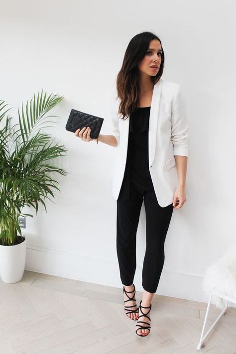 How To Wear Black Jumpsuits 2020 Winter Office Outfits, Modest Black Dress, Black Jumpsuit Outfit, White Blazer Outfits, Blazer Outfit, Jumpsuit Elegant, Jumpsuit Outfit, Event Outfit, Elegante Casual