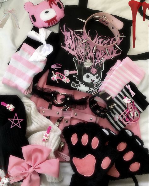 Goth Corset Outfit, Yami Kawaii Outfit, Goth Outfits Aesthetic, Cat Gloves, Kuromi Outfit, Soft Egirl, Pink Emo, Girly Goth, Scene Core