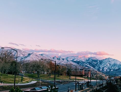 University Of Utah Aesthetic, U Of Utah, Wasatch Mountains Utah, 2025 Aesthetic, North America Road Trip, Usa Life, College Vision Board, Utah Mountains, Dream College