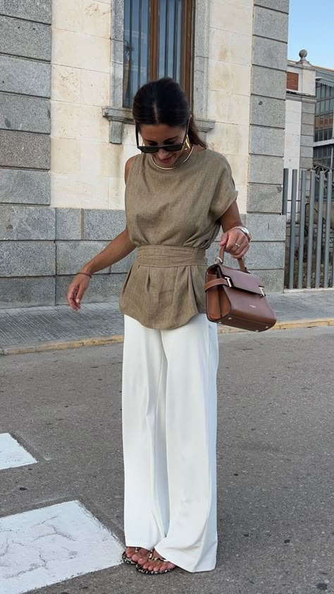 Effortless Outfits Casual, Hot Day Work Outfit, Summer Chique, Edgy Work Outfits, Simple Work Outfits, Elegant Outfit Classy, European Summer Outfits, Effortless Outfit, Layered Fashion