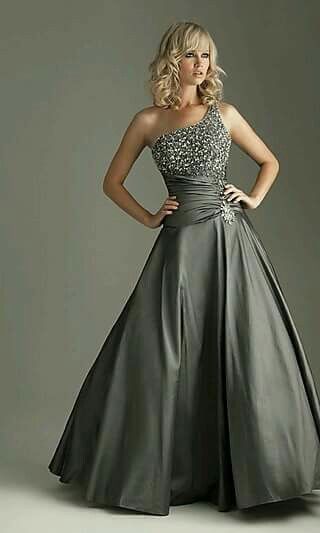 Pretty Prom Committee, Inexpensive Prom Dresses, Military Ball Dress, Princess Closet, Vestidos Maxi, Boutique Closet, 파티 드레스, Chique Outfits, فستان سهرة