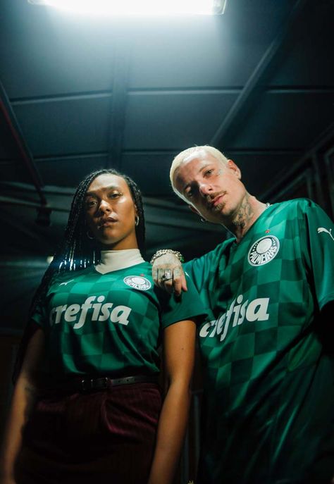 PUMA Launch Palmeiras 2021 Home Shirt - SoccerBible Soccer Senior Pictures, Puma Football, Creative Photoshoot Ideas, Marketing Director, Sport Photography, Football Outfits, Football Kits, Photo Set, The Club