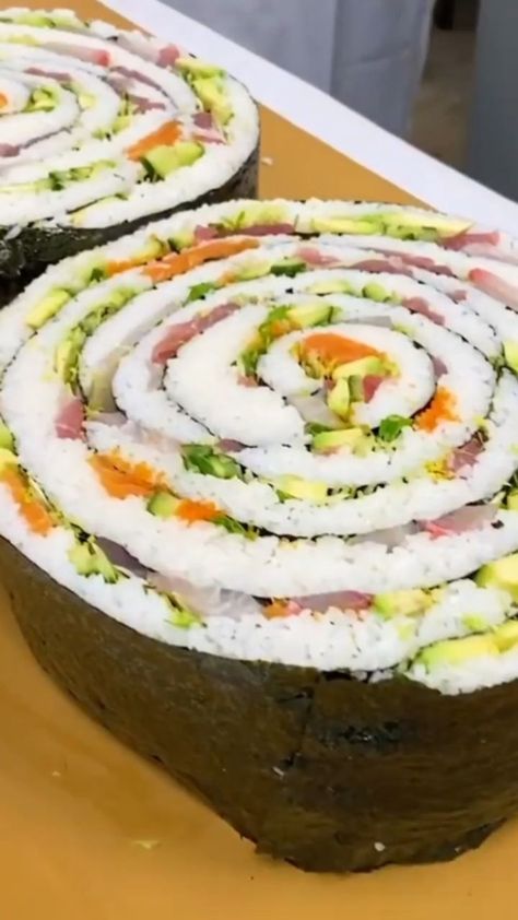 Sushi Roll, Sushi Rolls, Rolls, Ethnic Recipes, On Instagram, Pins, Instagram, Essen