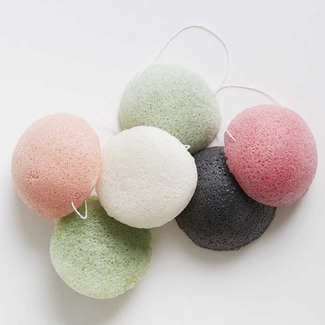 Made from 100% natural Konjac vegetable plant root. This product comes with no packaging as we seek to avoid unnecessary waste. The sponge is initially hard but softens when soaked in water and then is a very gentle cleanser for the face. French Pink Clay, Exfoliating Sponge, Body Sponge, Daily Face Wash, Vegan Bath Products, Natural Sponge, Konjac Sponge, Facial Wipes, Flora Fauna