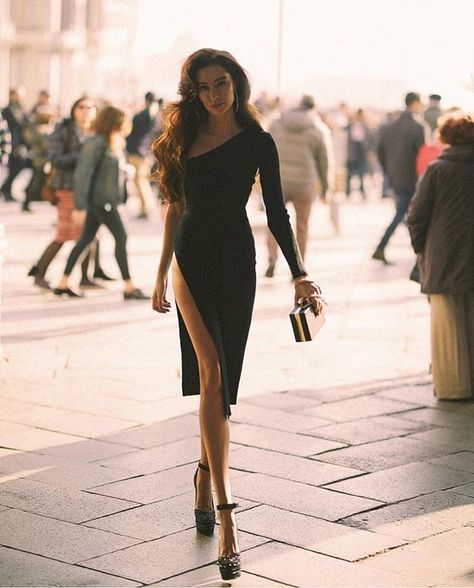 Estilo Madison Beer, Paris Chic, Mode Inspiration, Looks Vintage, Fashion Addict, Look Fashion, Classy Outfits, A Black, Fashion Photography