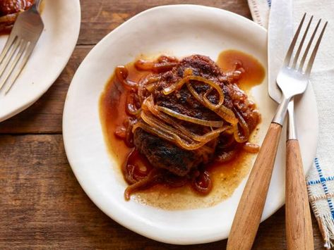 Salisbury Steak Pioneer Woman Salisbury Steak Recipe, Pioneer Woman Salisbury Steak, Venison Sausage, Homemade Salisbury Steak, Salisbury Steak Recipe, Salisbury Steak Recipes, Hamburger Steak, Salisbury Steak, Steak Recipe