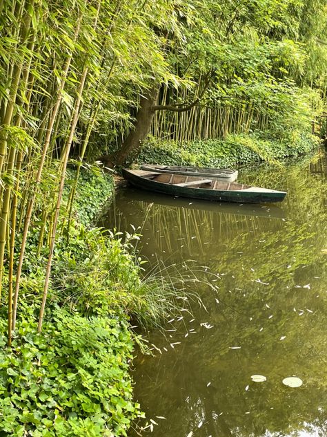 Forest Peaceful, Pond Boat, Boat Summer, Countryside Art, Classic Wooden Boats, French Countryside, Wooden Boats, Google Docs, Nature Travel