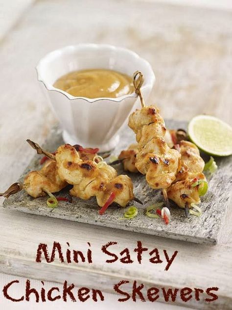 Satay Chicken Skewers, Christmas Party Food Ideas, Chicken Satay Skewers, Satay Chicken, Chicken Minis, Chicken Skewer Recipe, Skewer Appetizers, Satay Sauce, Chicken Appetizers