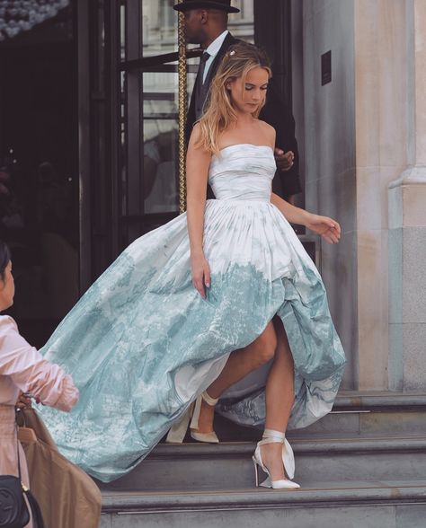 Mamma Mia Prom, Real Life Princesses, Iconic Dresses, Lily James, Movie Premiere, Feminine Outfit, Celebrity Look, Celebrity Dresses, Ball Dresses