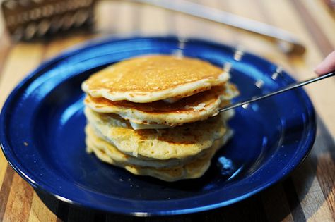 homemade pancakes Pioneer Woman Pancakes, Homemade Pancake Recipe, Nutella Desserts, Pancakes From Scratch, Perfect Pancakes, Quick Breakfast Recipes, Homemade Pancakes, How To Make Pancakes, Ree Drummond