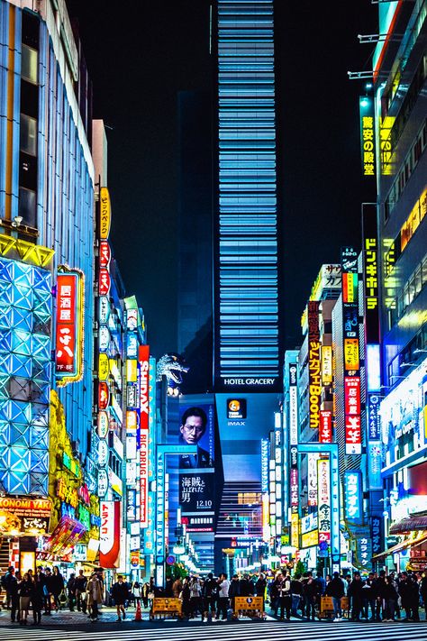 The Ultimate Guide to Shinjuku, Tokyo's Jaw-Dropping Neon City Tokyo Picture, Anime Night, Lights At Night, Japan Picture, Shinjuku Tokyo, Visit Tokyo, Japan Itinerary, Scenic Travel, Tokyo City