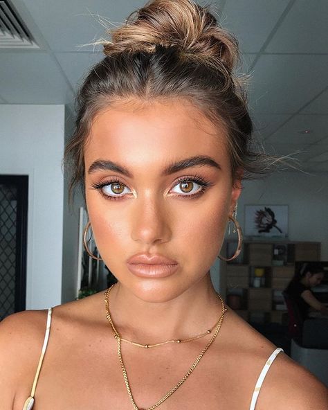 Natural Bronzed Makeup Look, Natural Bronzed Makeup, Summer Bronze Makeup, Bronzed Makeup Look, Maquillaje Glowy, Bronzed Makeup, Bronze Makeup Look, Ball Makeup, Bronze Makeup