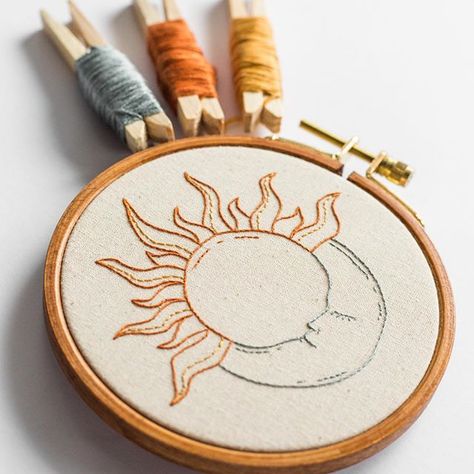 Half Moon Embroidery, Sun And Moon Embroidery, Celestial Sun And Moon, Moon Embroidery, Celestial Sun, Handmade Embroidery Designs, Easy Trendy Outfits, Pattern Tutorial, Hand Embroidery Stitches